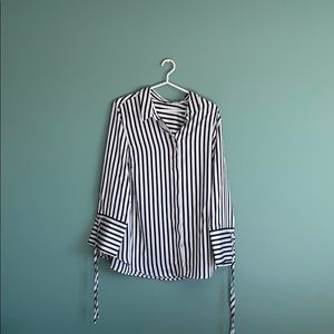 Rebel Wilson button up